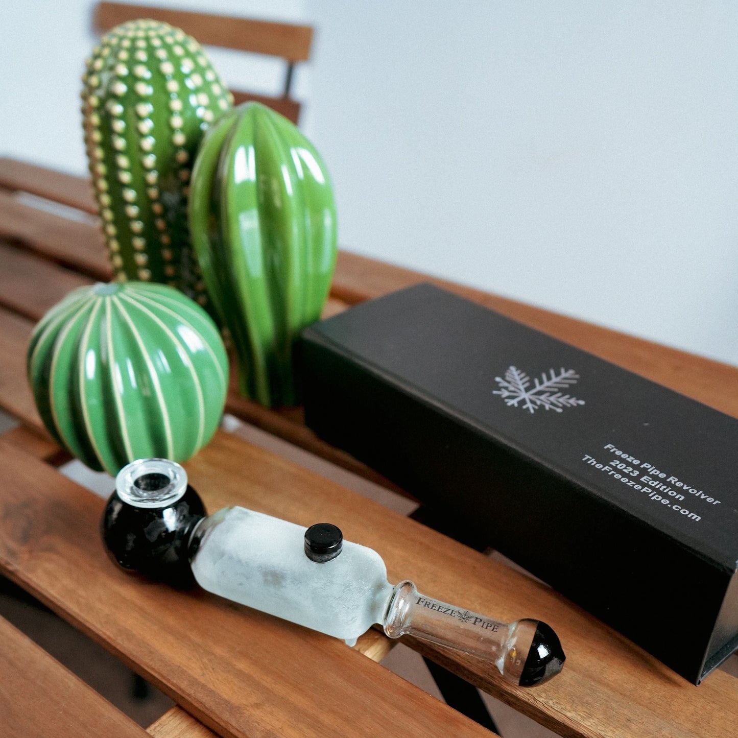 Freeze Pipe | Revolver - Bumpin' Cannabinoids