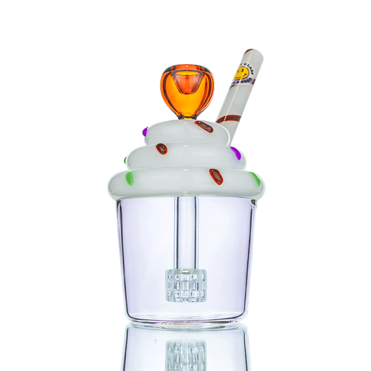Cupcake Bubbler | Goody Glass - Bumpin' Cannabinoids